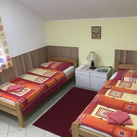 Guesthouse Rebel Deliblato Ngoại thất bức ảnh