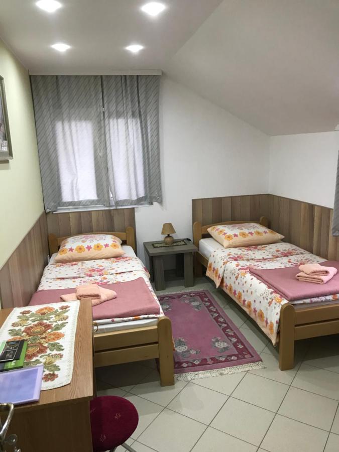 Guesthouse Rebel Deliblato Ngoại thất bức ảnh