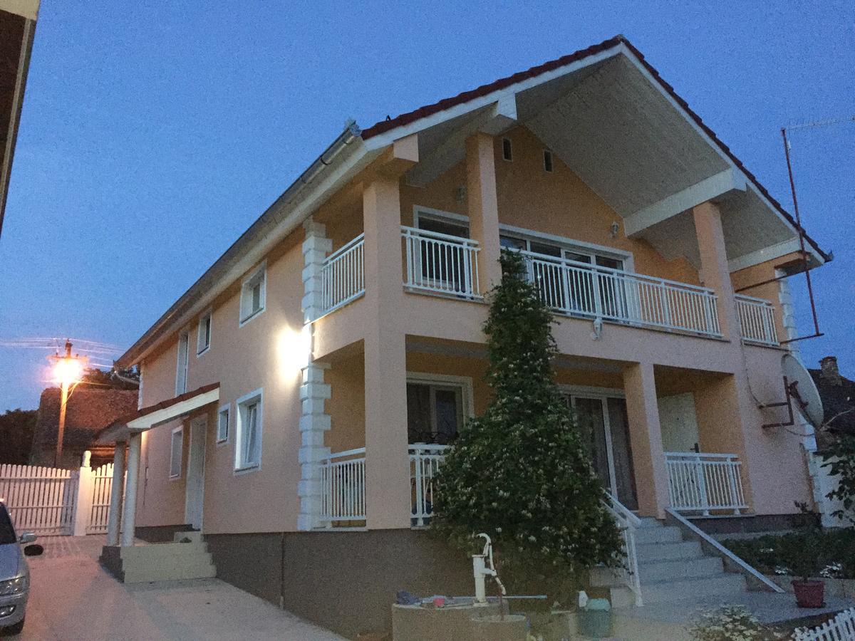 Guesthouse Rebel Deliblato Ngoại thất bức ảnh